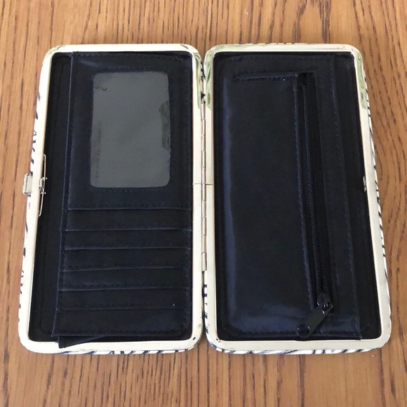 Target Wallet. - Picture 2 of 2